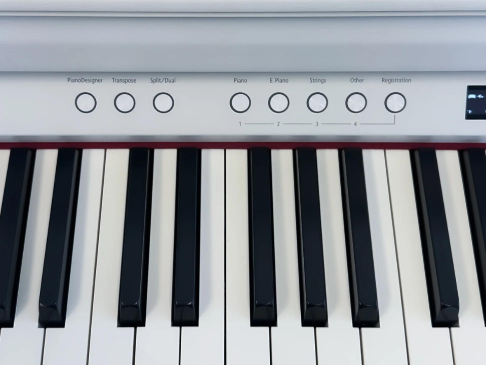 ROLAND HP-704 WH (USED) - Góc nhìn thực tế 6